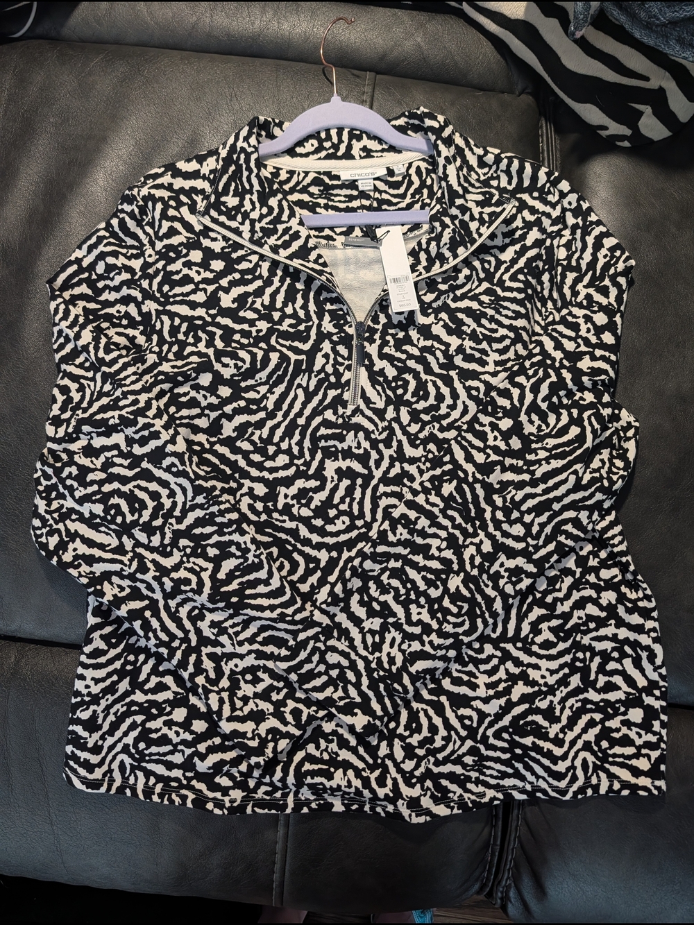 Chico's Zenergy NEW WITH TAGS  Black and White Quarter-Zip Printed Pullover